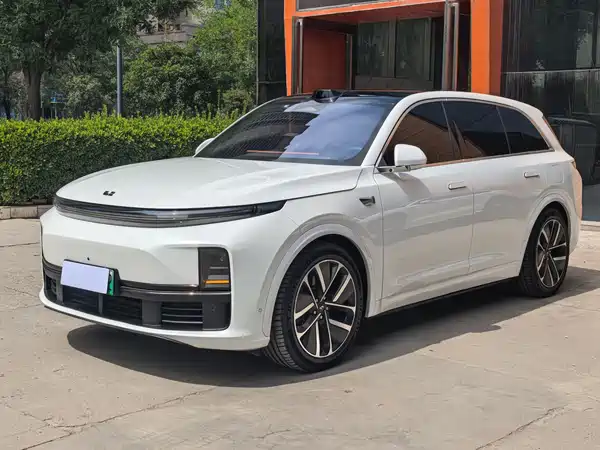 Li Auto L7 2025