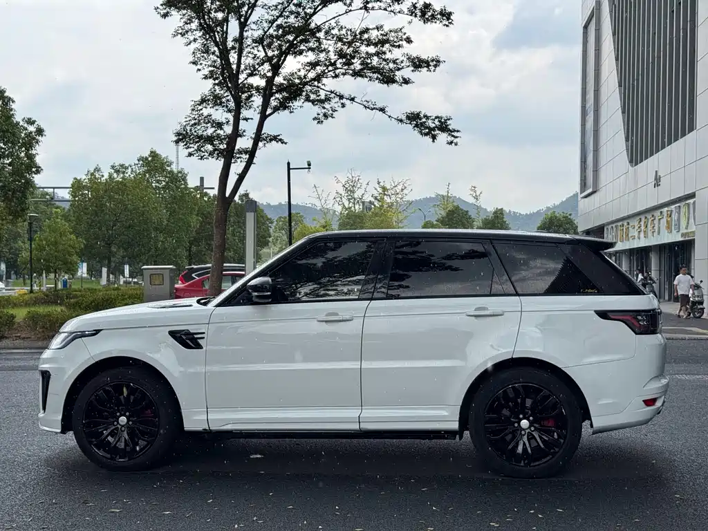 Land Rover Range Rover Sport 2015 — фото 12