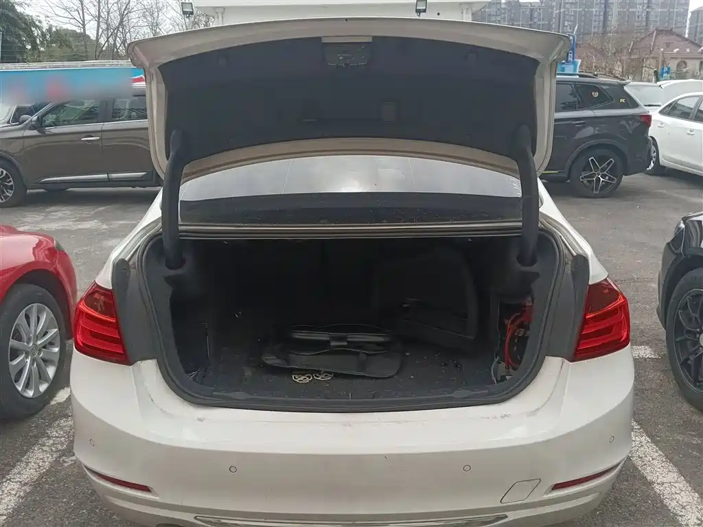 BMW 3 Series 2015 — фото 15