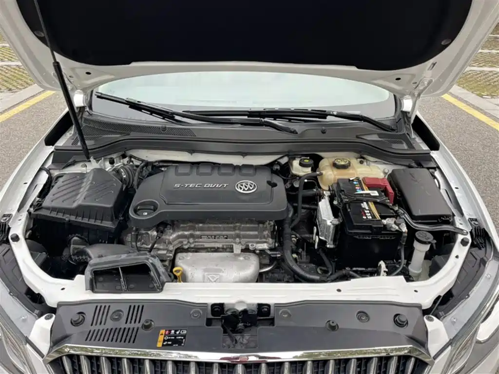 Buick Excelle 2017 — фото 10