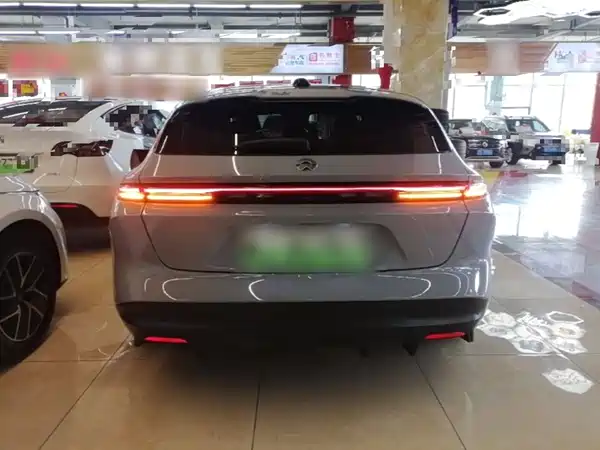NIO ET5T 2025