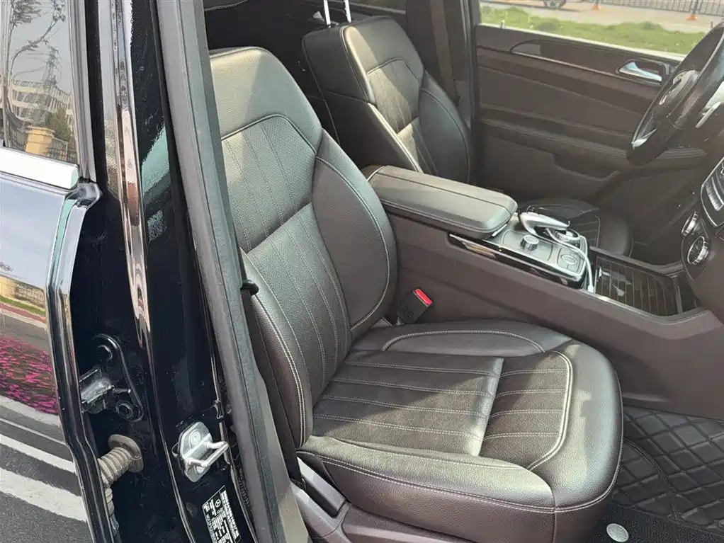 Mercedes-Benz GLS 2018 — фото 21