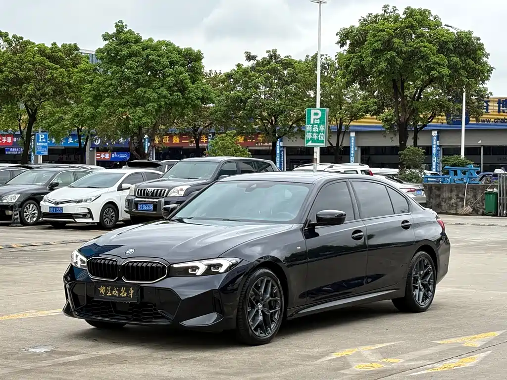 BMW 3 Series 2025 — фото 1