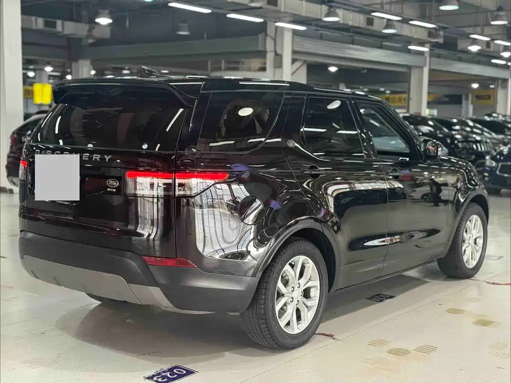 Land Rover Discovery 2017 — фото 19