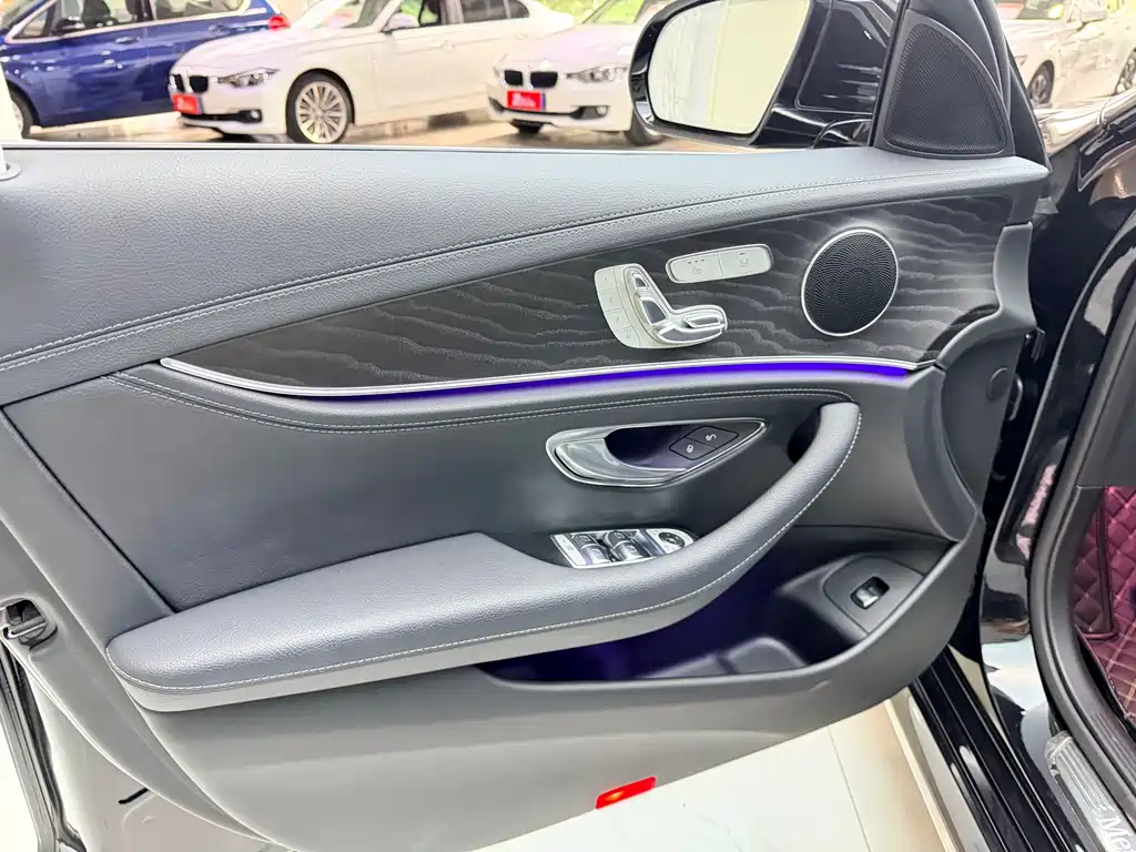 Mercedes-Benz E-Class 2017 — фото 12