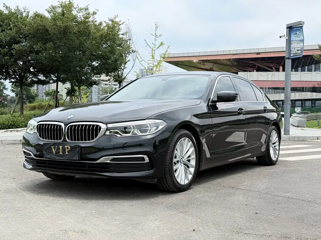 BMW 5 Series 2020 — фото 1