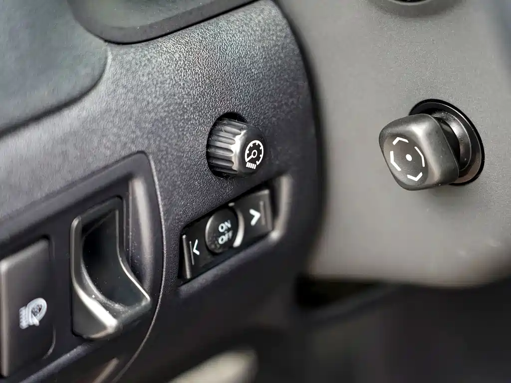 Lexus IS 2010 — фото 14
