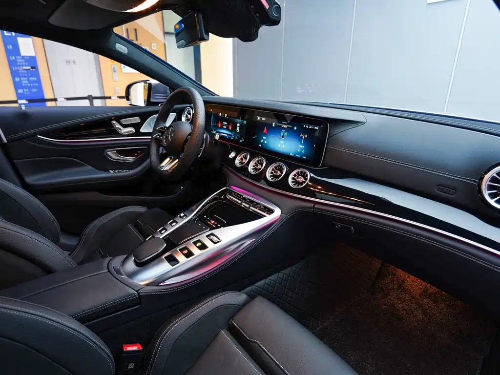 Mercedes-Benz AMG GT 2025 — фото 10
