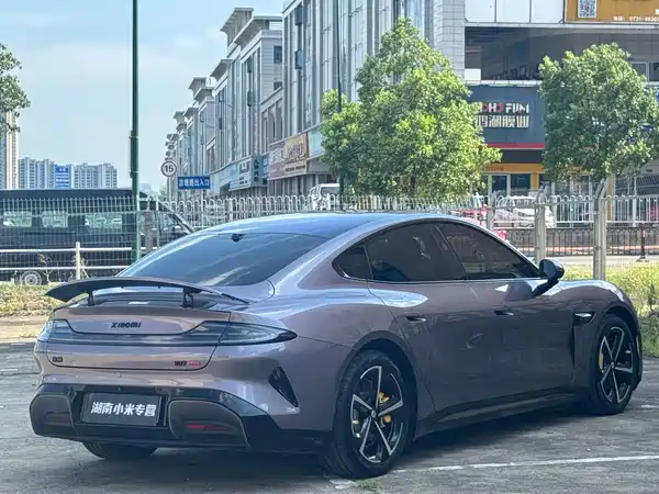 Xiaomi SU7 2025