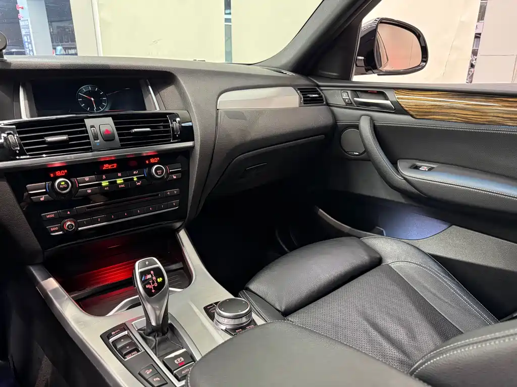 BMW X4 2019 — фото 18