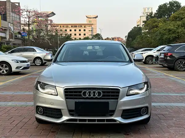 Audi A4L 2012