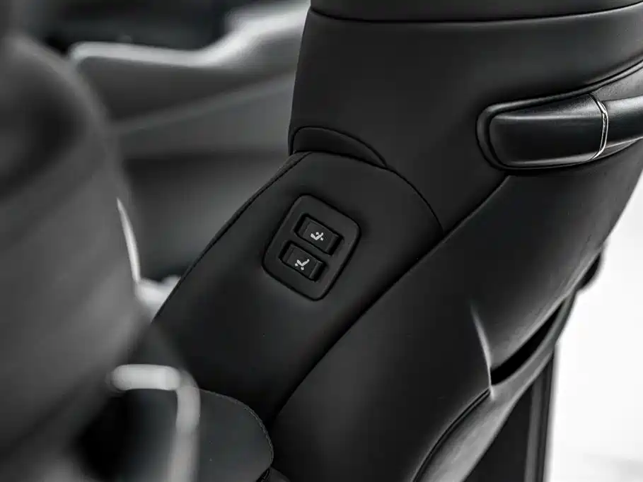 Toyota Vellfire 2022 — фото 26