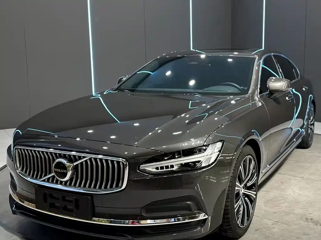 Volvo S90 2023 — фото 1