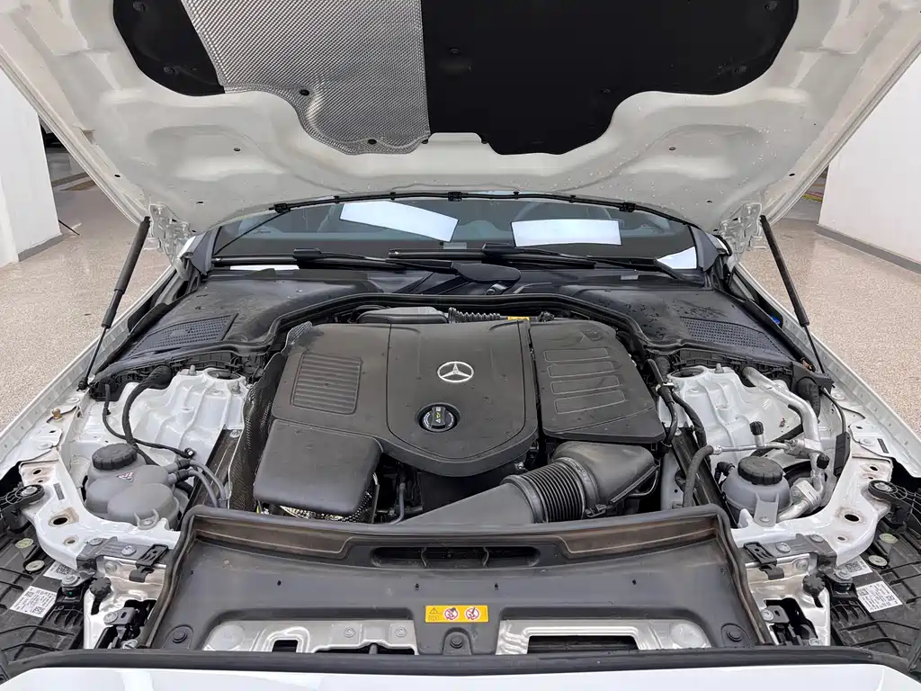 Mercedes-Benz C-Class 2025 — фото 34