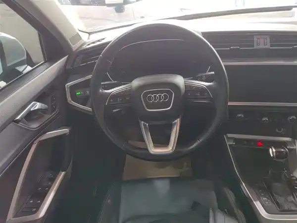 Audi Q3 2021