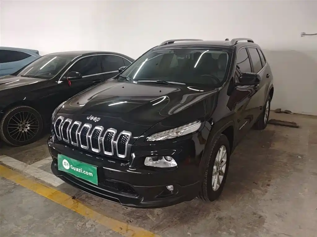 Jeep Cherokee 2017 — фото 2