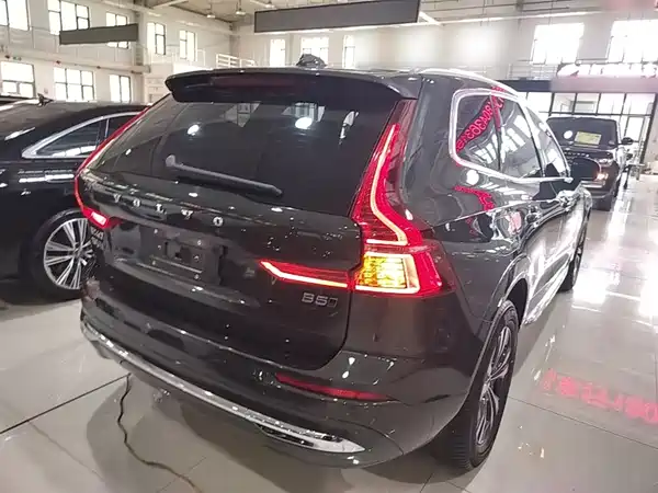 Volvo XC60 2022