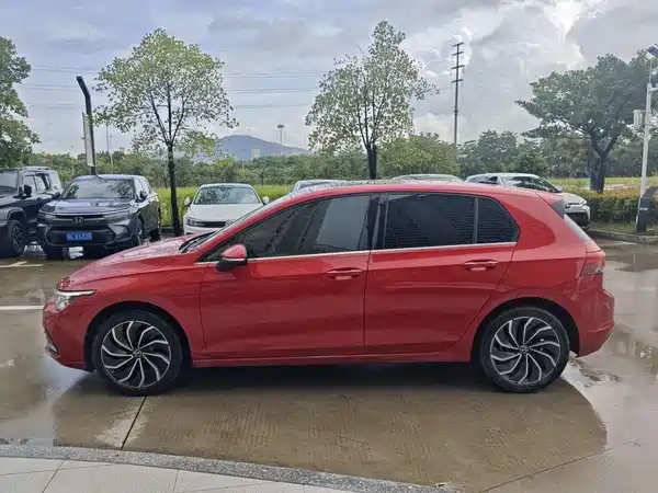 Volkswagen Golf 2021