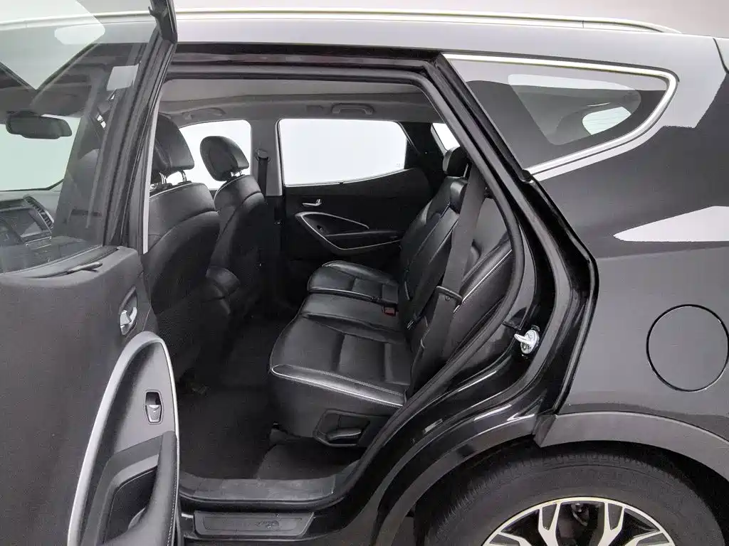 Hyundai Santa Fe 2019 — фото 15