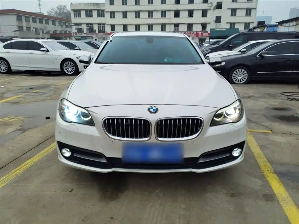 BMW 5 Series 2015 — фото 3