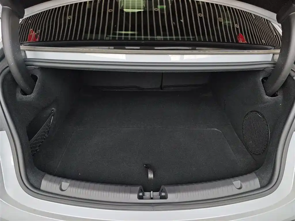 BYD Seal 2025 — фото 19