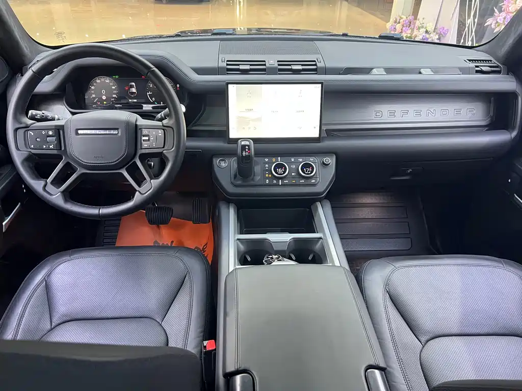 Land Rover Defender 2025 — фото 14