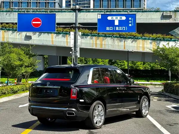 Rolls-Royce Cullinan 2024