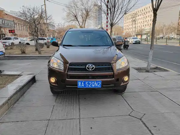Toyota RAV4 2011