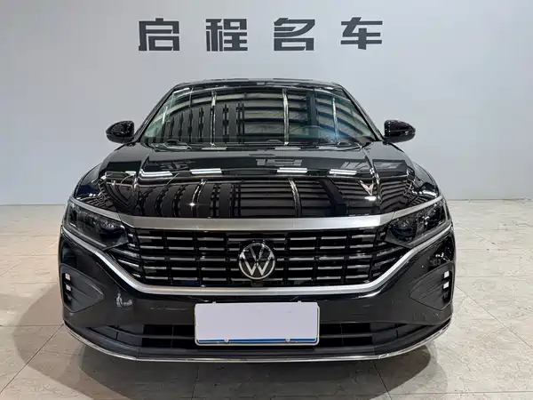 Volkswagen Passat 2023