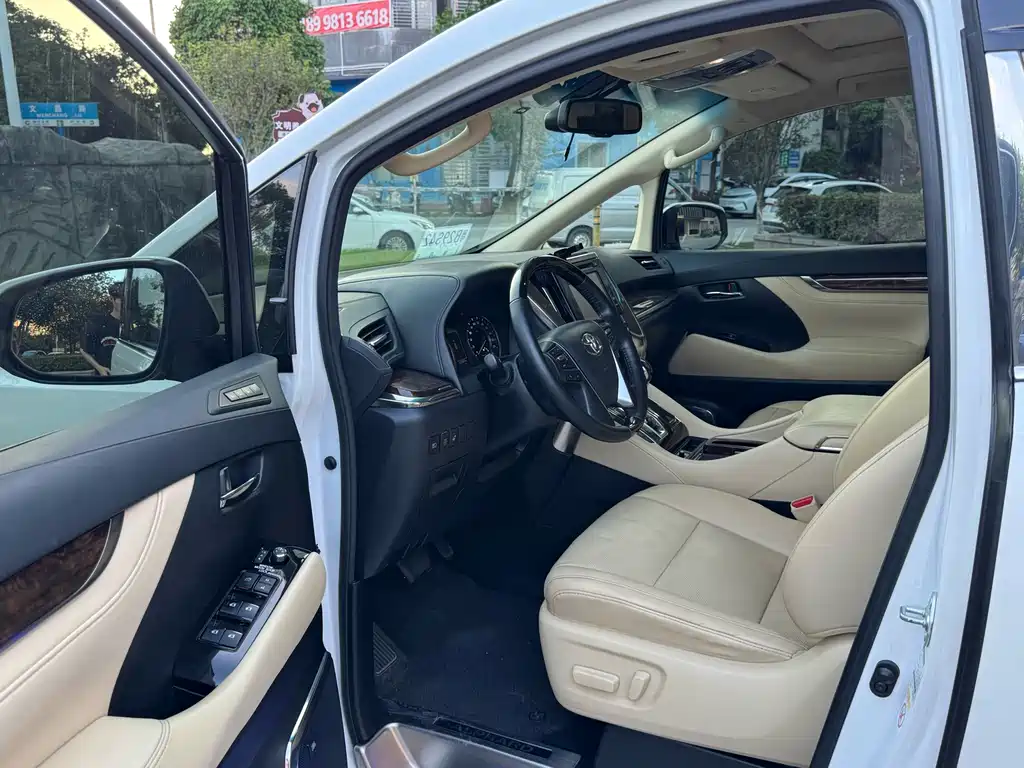Toyota Alphard 2019 — фото 7