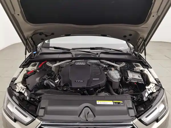 Audi A4L 2019
