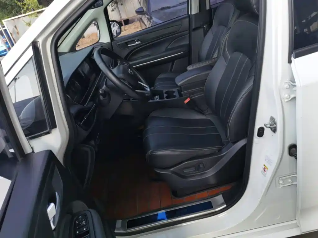 GAC Motor Trumpchi M6 2020 — фото 15
