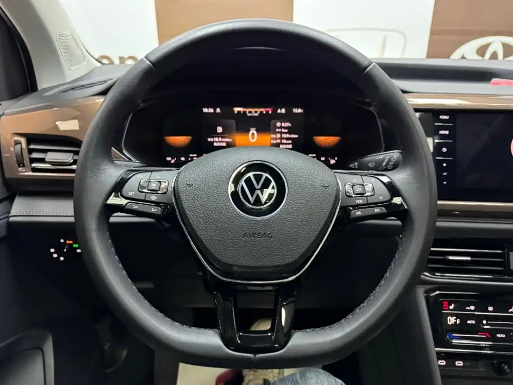Volkswagen Tharu 2022 — фото 10