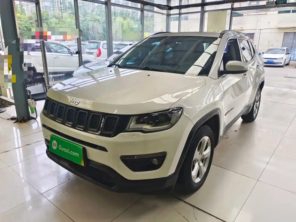 Jeep Compass 2018 — фото 1