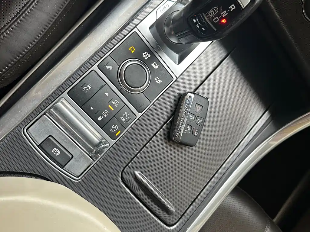 Land Rover Sport 2015 — фото 9