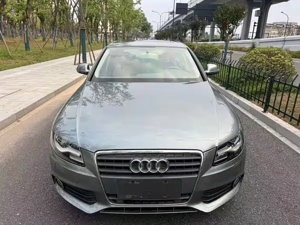 Audi A4L 2011