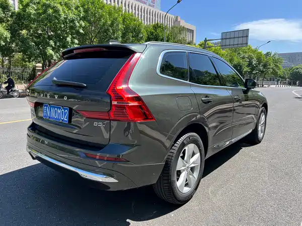 Volvo XC60 2022