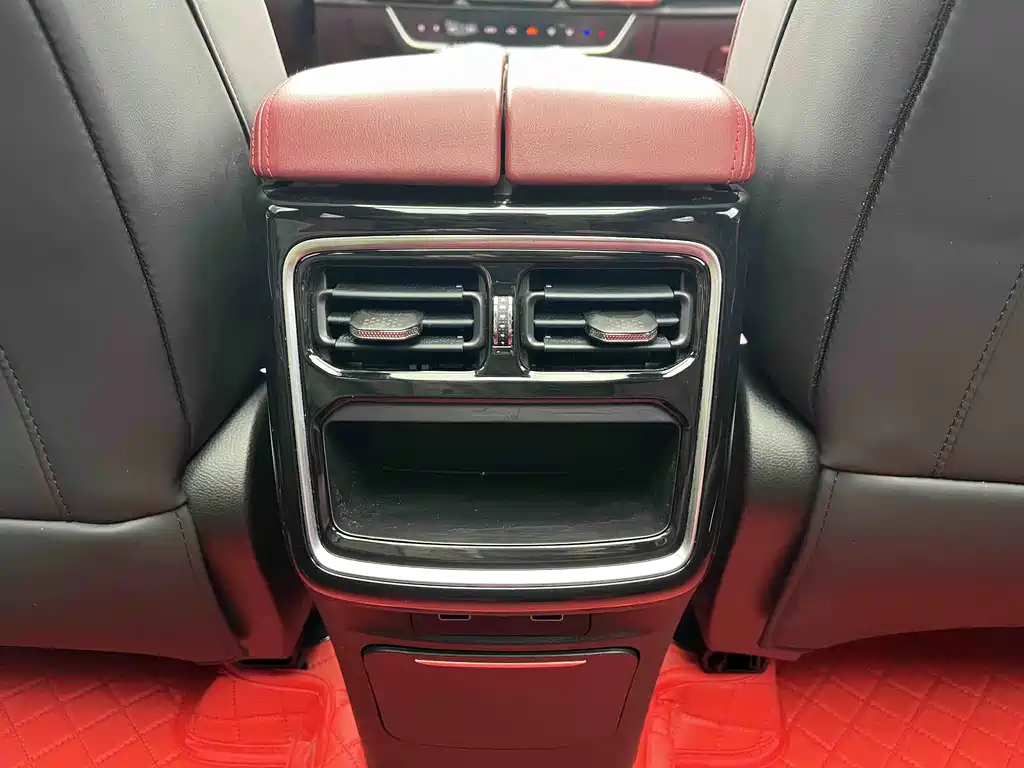 Jetour X70 PLUS 2024 — фото 16