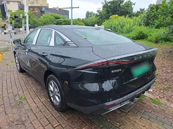 Geely Galaxy L6 2025