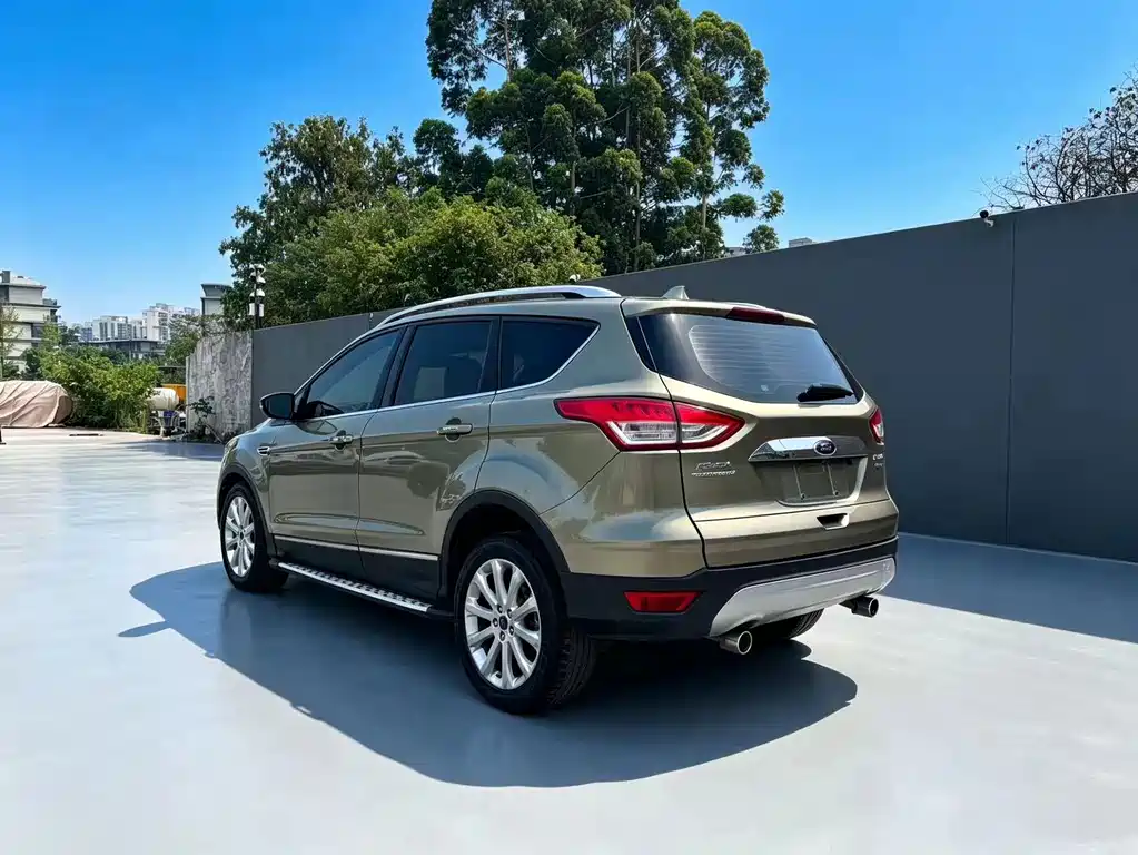 Ford Kuga 2015 — фото 6
