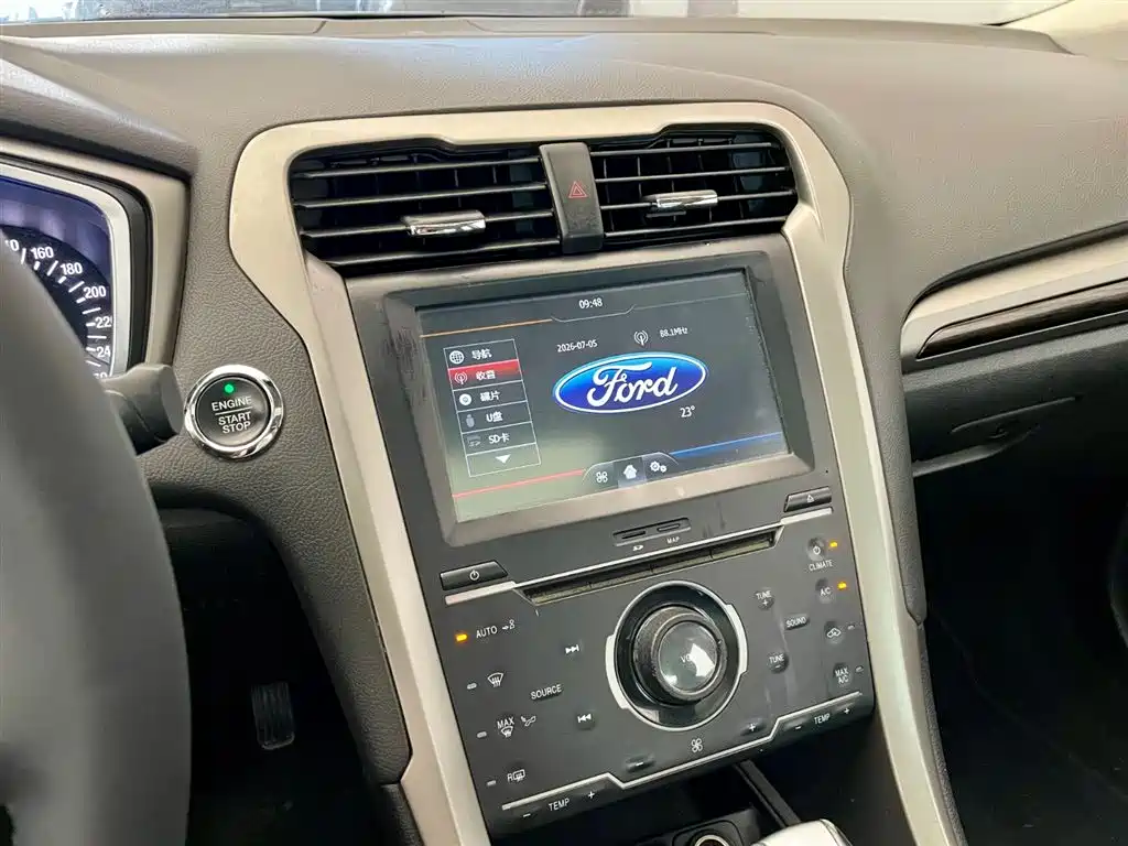 Ford Mondeo 2015 — фото 11