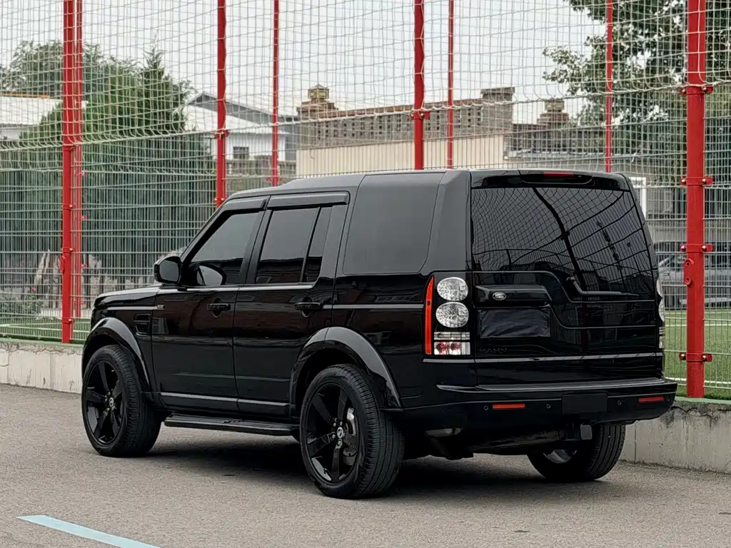 Land Rover Discovery 2015 — фото 12