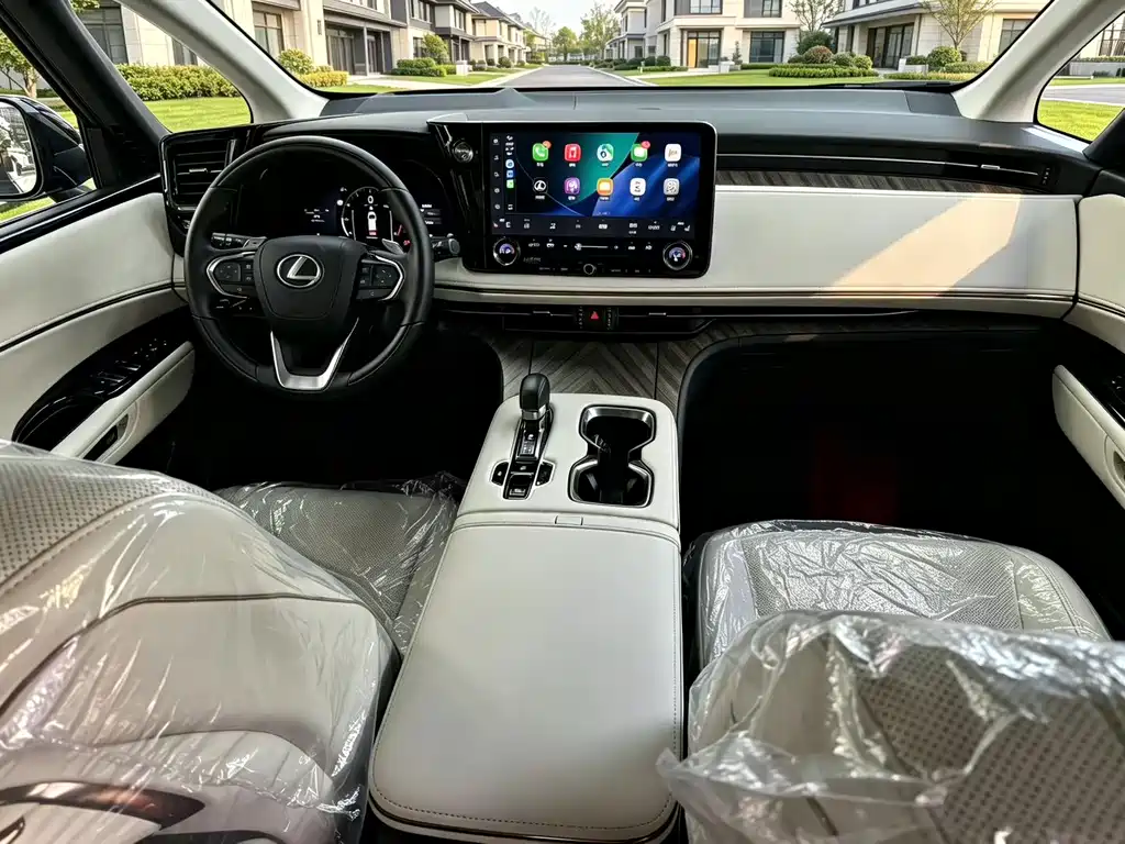 Lexus LM 2026