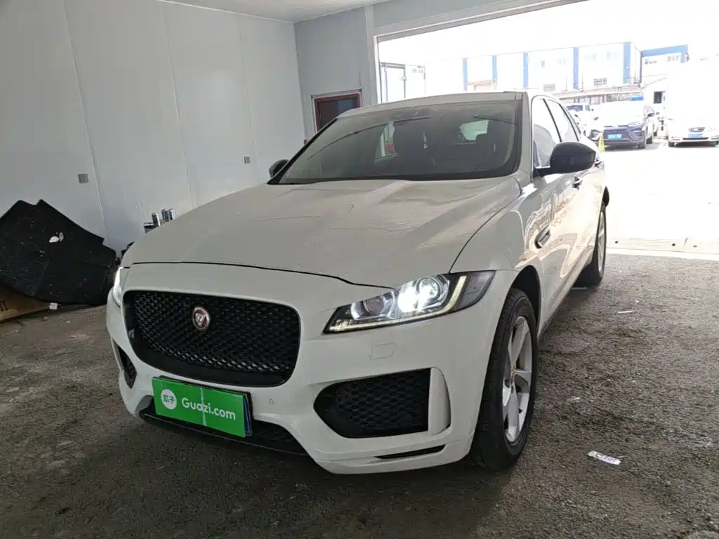 Jaguar F-PACE 2020 — фото 1