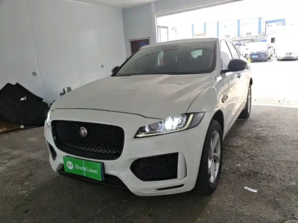 Jaguar F-PACE 2020