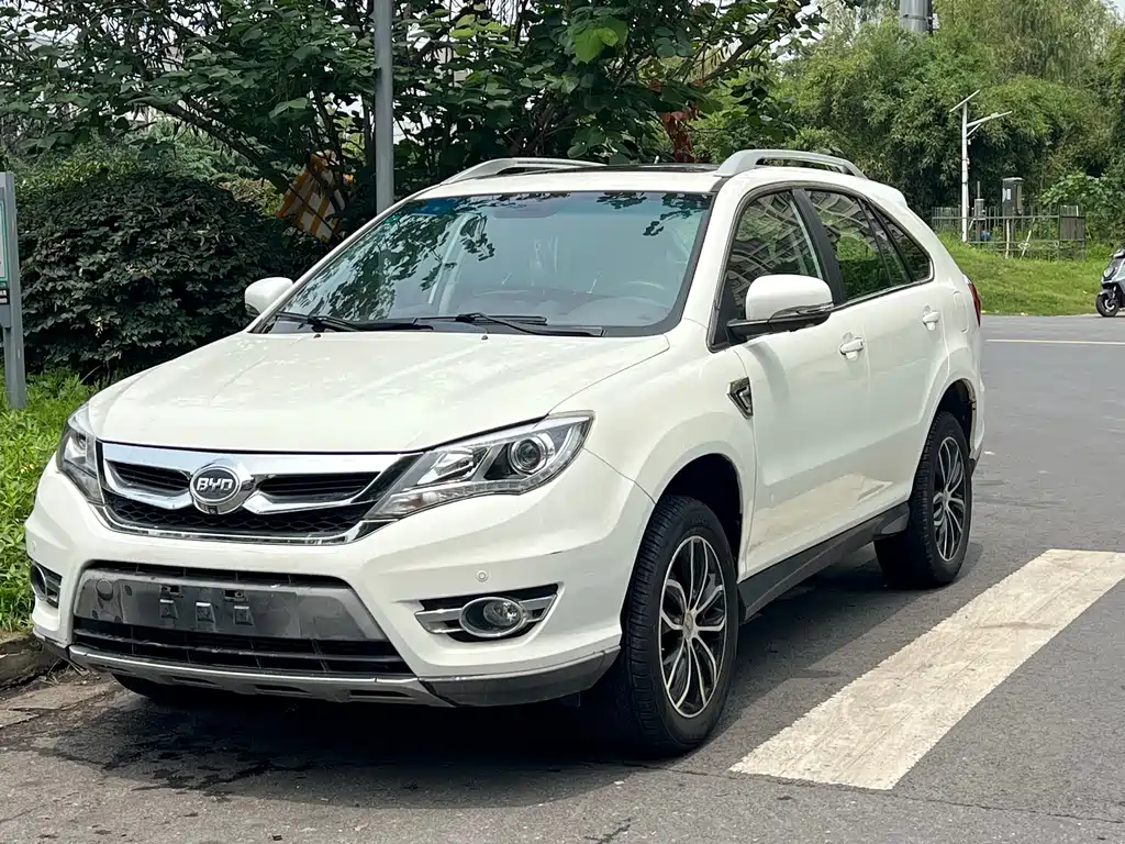 BYD S7 2015