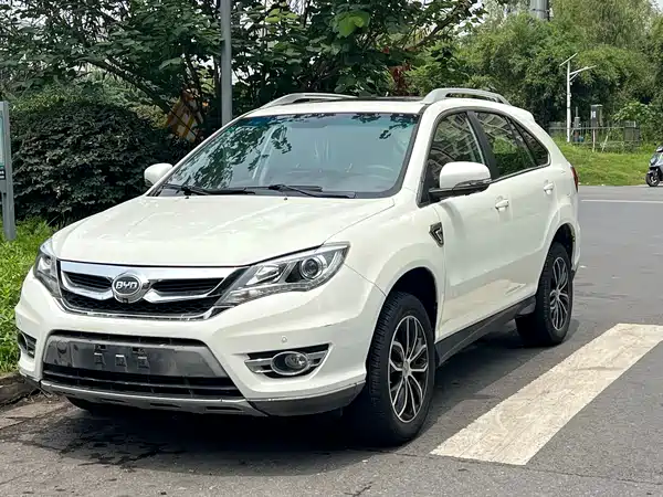 BYD S7 2015