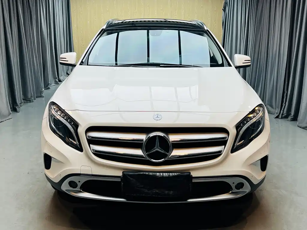 Mercedes-Benz GLA 2015