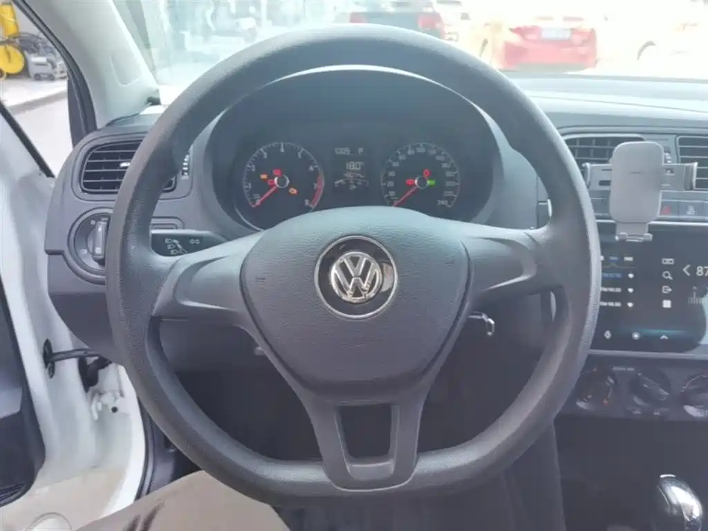 Volkswagen Polo 2019 — фото 11