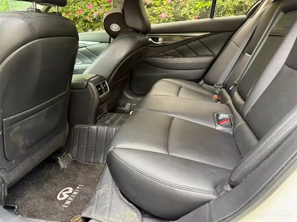 Infiniti Q50L 2017